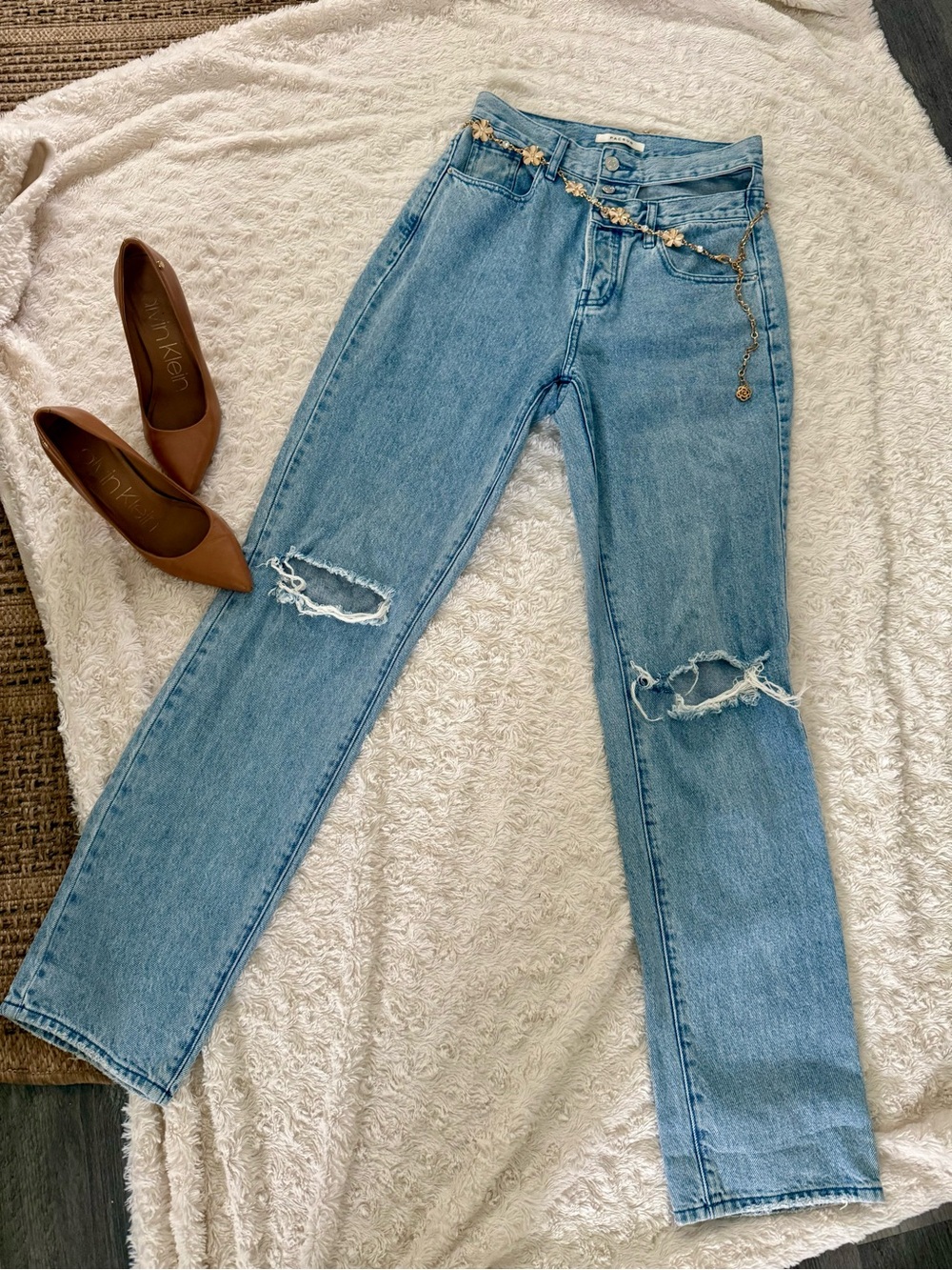 ✨PacSun Dad Jeans with cutout, 26